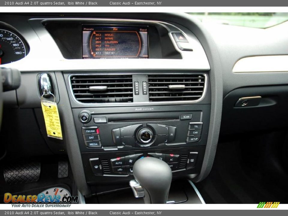 2010 Audi A4 2.0T quattro Sedan Ibis White / Black Photo #16