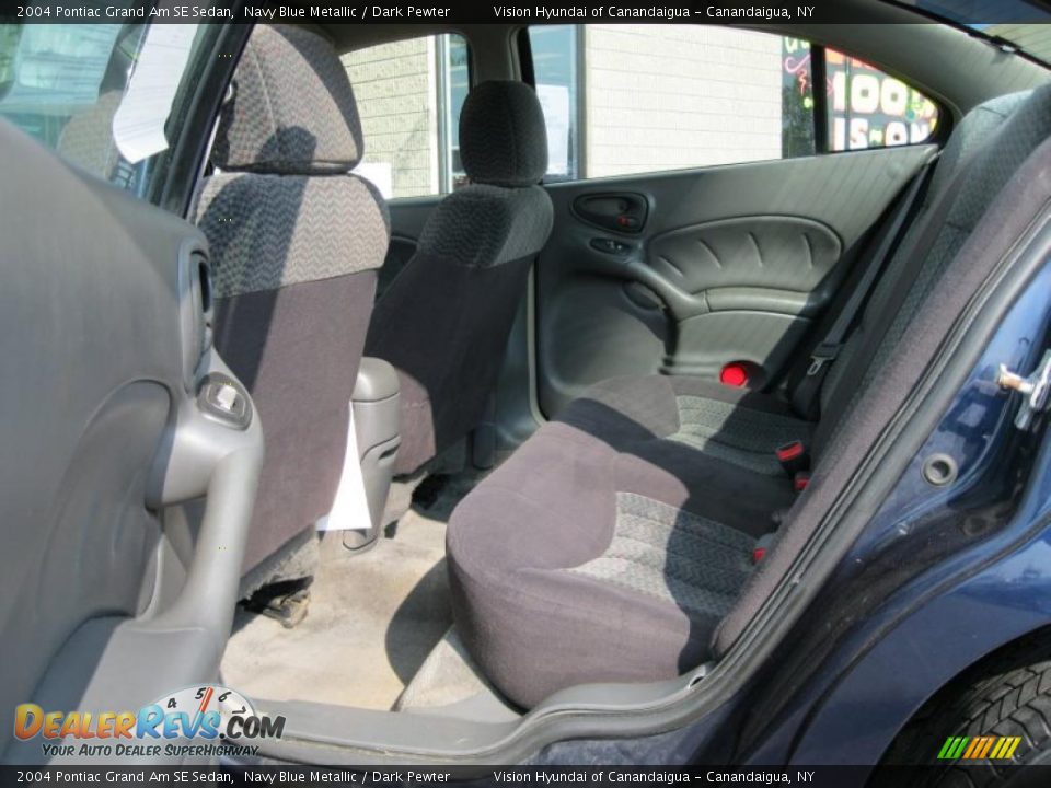 2004 Pontiac Grand Am SE Sedan Navy Blue Metallic / Dark Pewter Photo #7