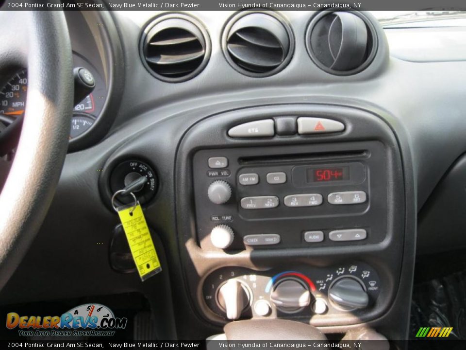 2004 Pontiac Grand Am SE Sedan Navy Blue Metallic / Dark Pewter Photo #8