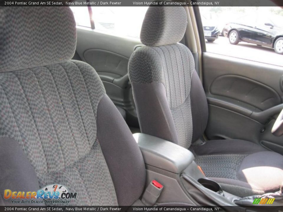 2004 Pontiac Grand Am SE Sedan Navy Blue Metallic / Dark Pewter Photo #9