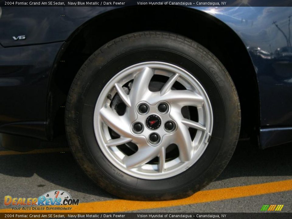 2004 Pontiac Grand Am SE Sedan Navy Blue Metallic / Dark Pewter Photo #11