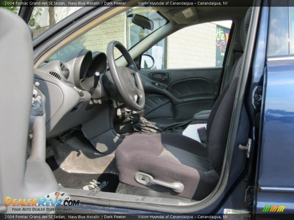 2004 Pontiac Grand Am SE Sedan Navy Blue Metallic / Dark Pewter Photo #17