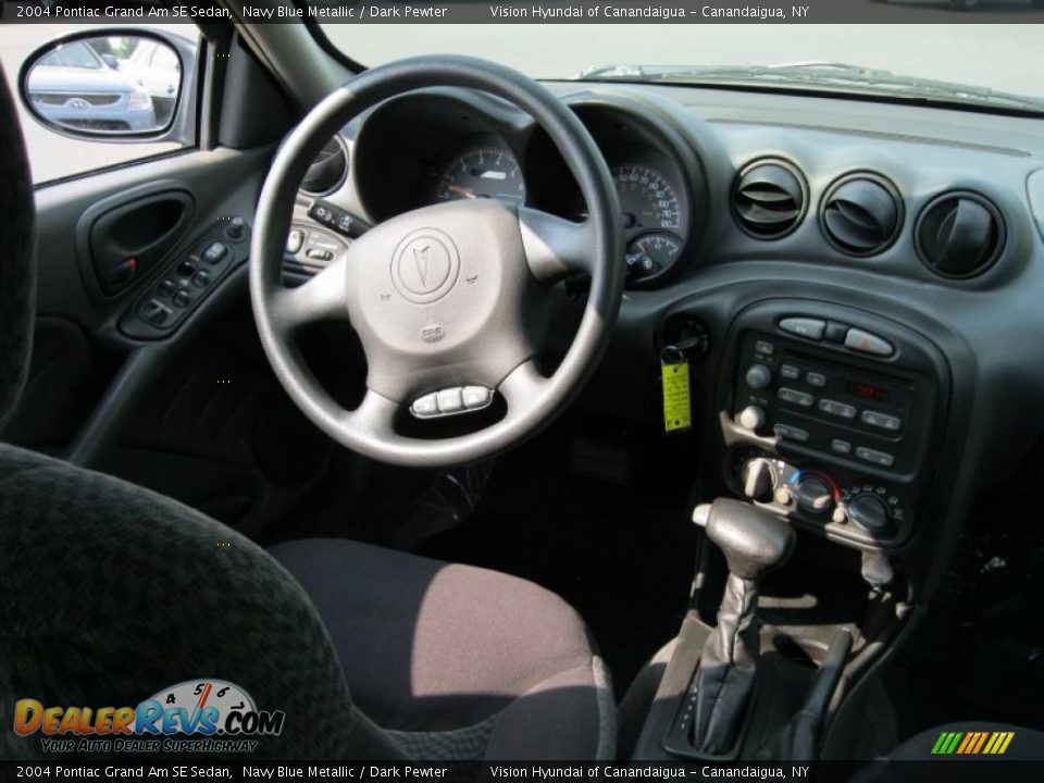2004 Pontiac Grand Am SE Sedan Navy Blue Metallic / Dark Pewter Photo #18