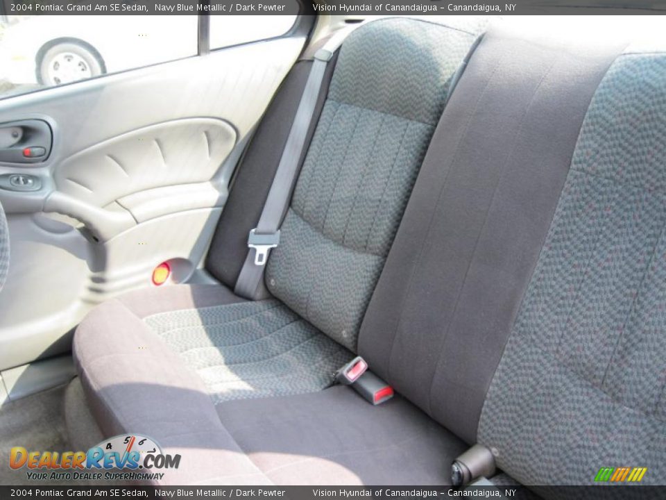 2004 Pontiac Grand Am SE Sedan Navy Blue Metallic / Dark Pewter Photo #21