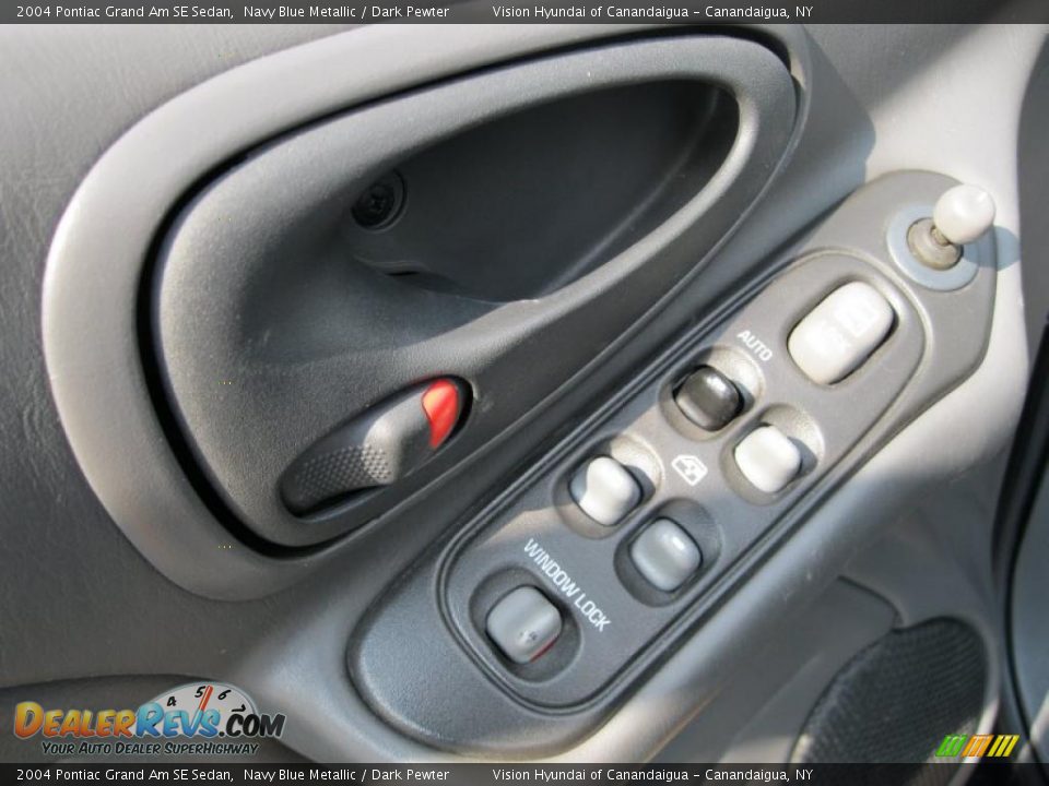 2004 Pontiac Grand Am SE Sedan Navy Blue Metallic / Dark Pewter Photo #22