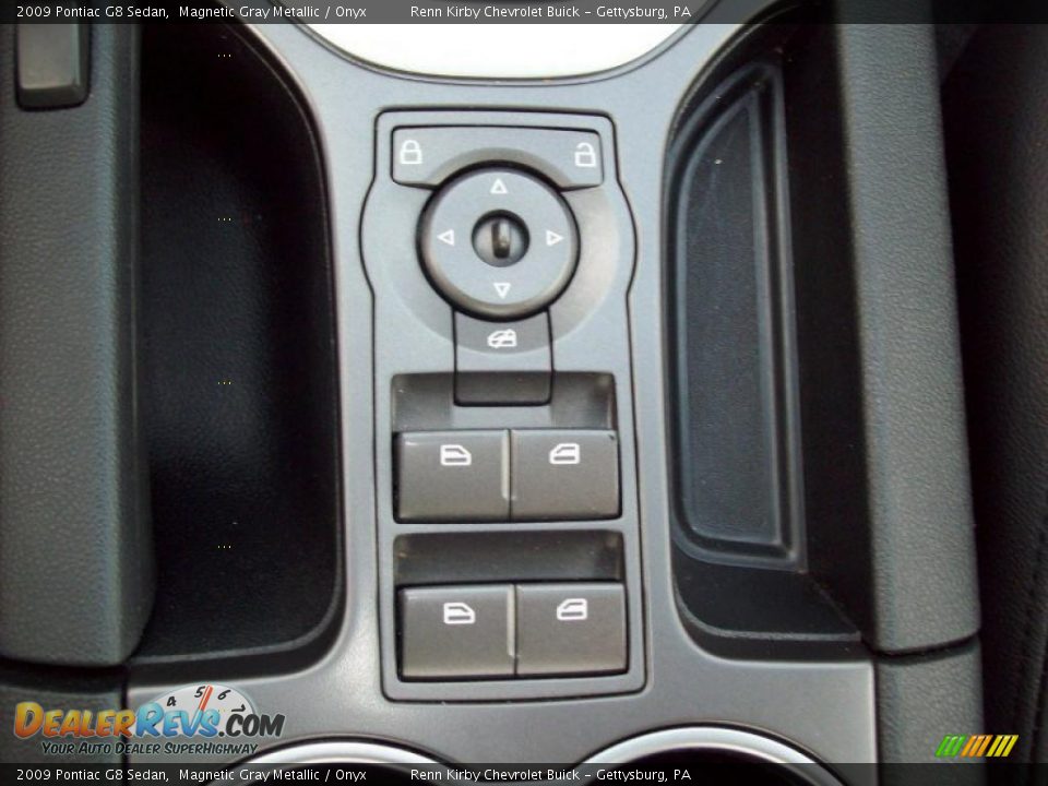 2009 Pontiac G8 Sedan Magnetic Gray Metallic / Onyx Photo #25