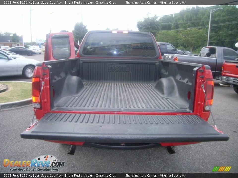 2003 Ford F150 XL Sport SuperCab 4x4 Bright Red / Medium Graphite Grey Photo #10