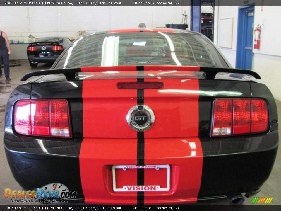 2006 Ford Mustang GT Premium Coupe Black / Red/Dark Charcoal Photo #16