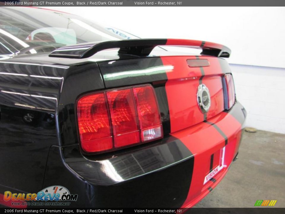 2006 Ford Mustang GT Premium Coupe Black / Red/Dark Charcoal Photo #20