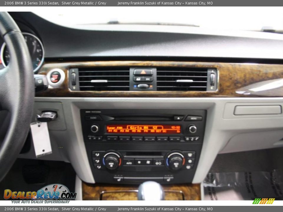 2006 BMW 3 Series 330i Sedan Silver Grey Metallic / Grey Photo #13
