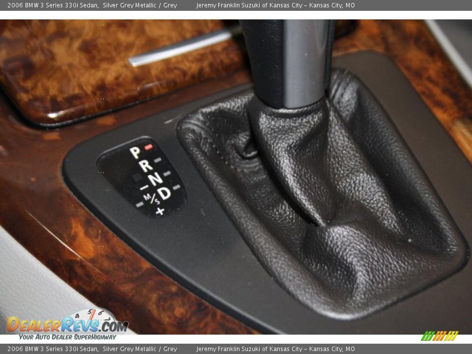 2006 BMW 3 Series 330i Sedan Silver Grey Metallic / Grey Photo #17