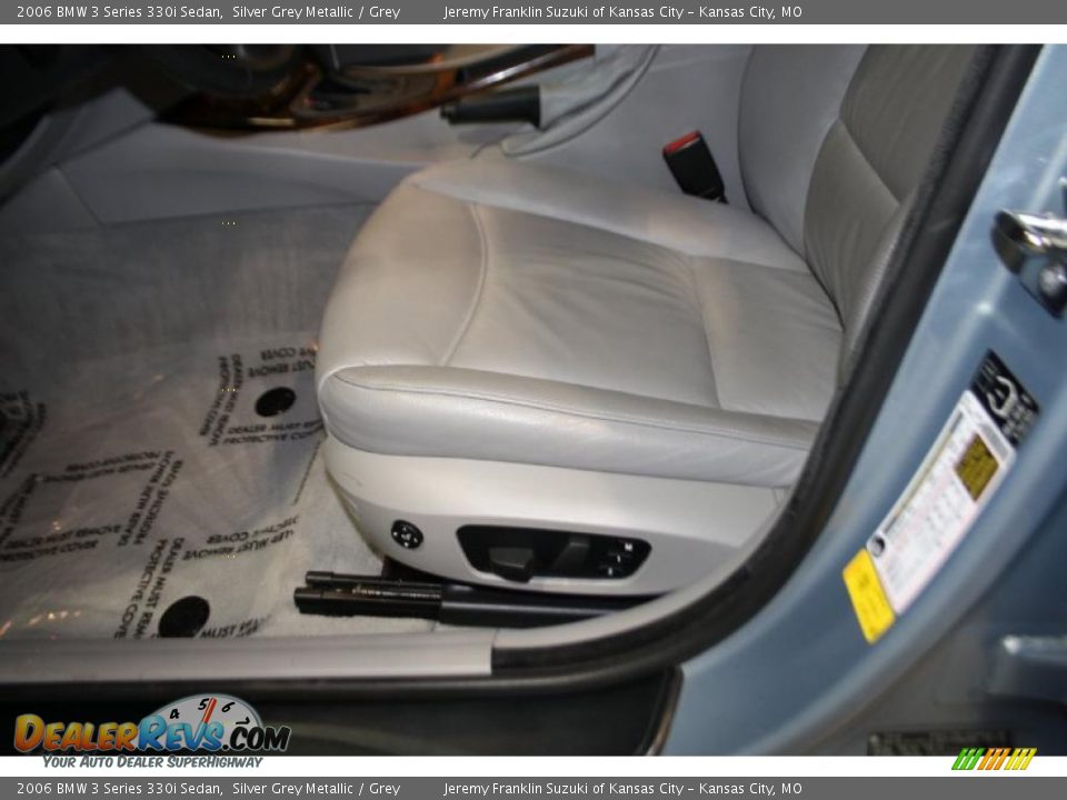 2006 BMW 3 Series 330i Sedan Silver Grey Metallic / Grey Photo #33