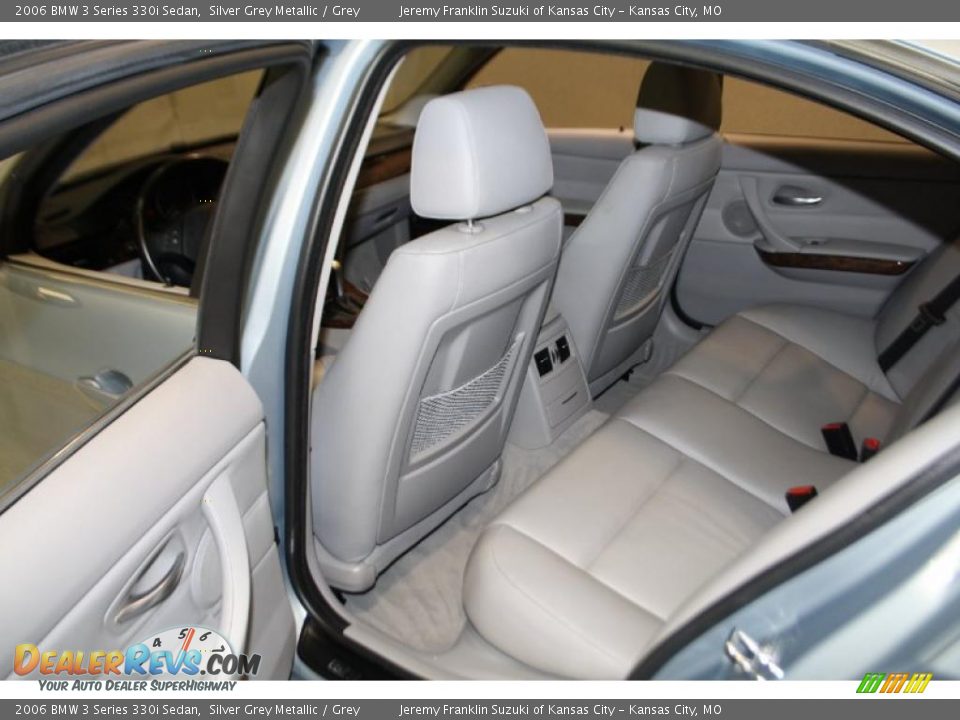 2006 BMW 3 Series 330i Sedan Silver Grey Metallic / Grey Photo #36