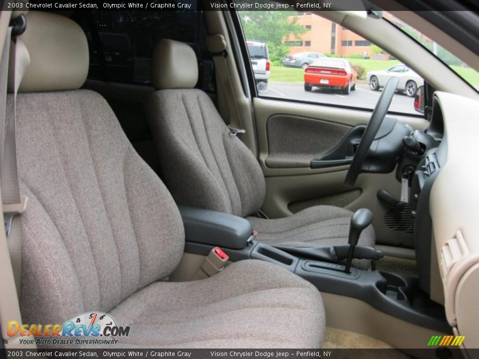 2003 Chevrolet Cavalier Sedan Olympic White / Graphite Gray Photo #8