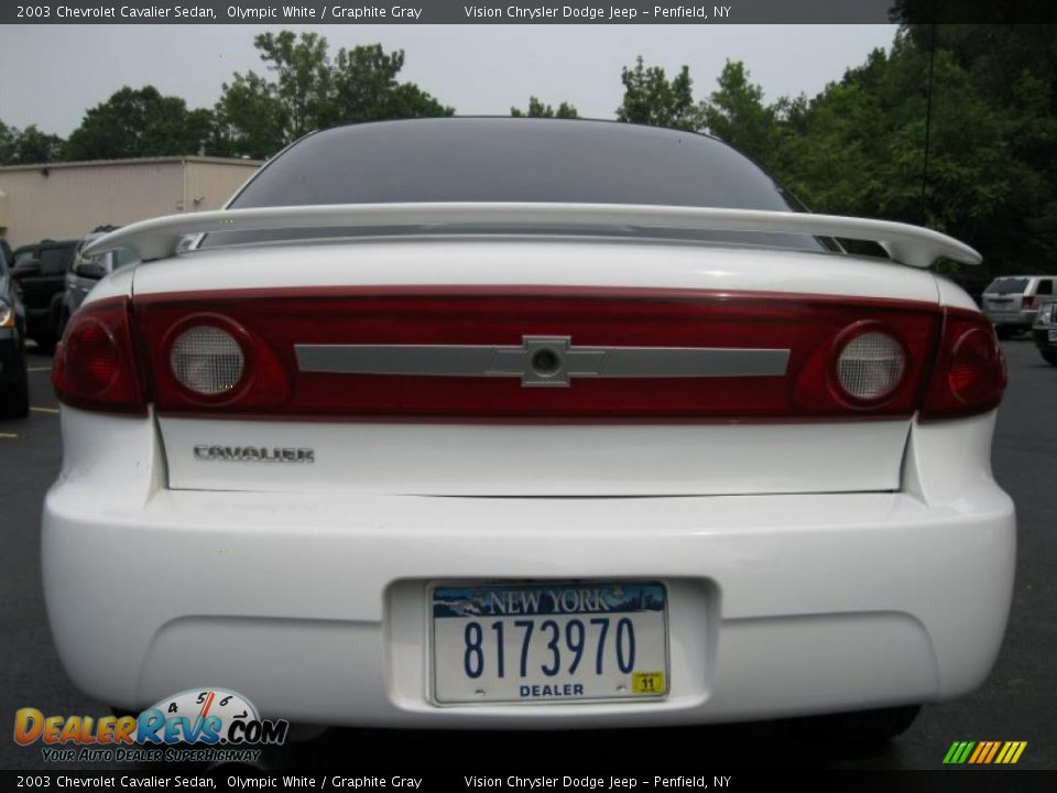 2003 Chevrolet Cavalier Sedan Olympic White / Graphite Gray Photo #17