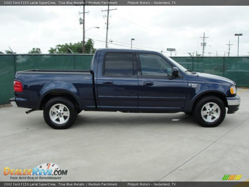 2002 Ford F150 Lariat SuperCrew True Blue Metallic / Medium Parchment Photo #2