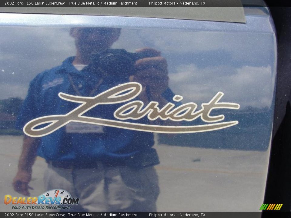 2002 Ford F150 Lariat SuperCrew True Blue Metallic / Medium Parchment Photo #19