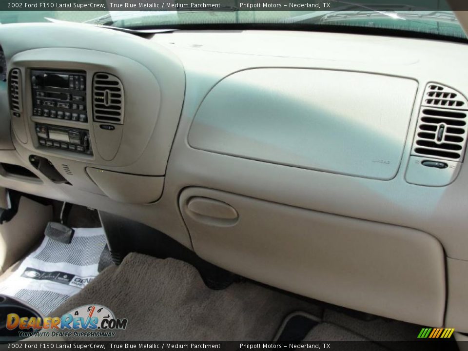 2002 Ford F150 Lariat SuperCrew True Blue Metallic / Medium Parchment Photo #25