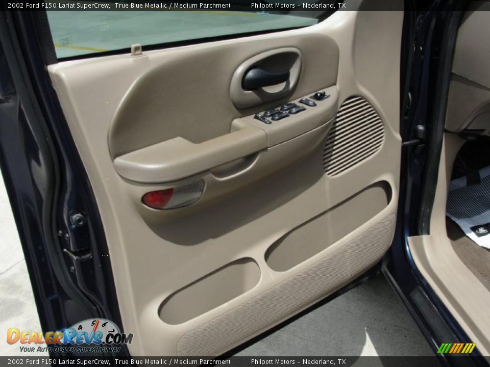 2002 Ford F150 Lariat SuperCrew True Blue Metallic / Medium Parchment Photo #31