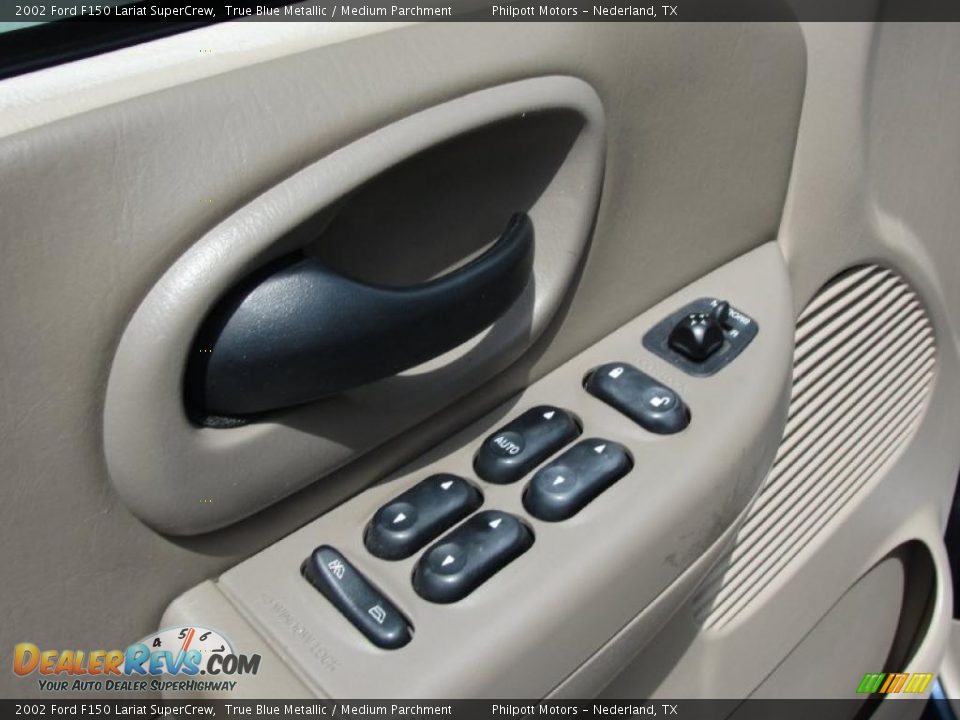 2002 Ford F150 Lariat SuperCrew True Blue Metallic / Medium Parchment Photo #32