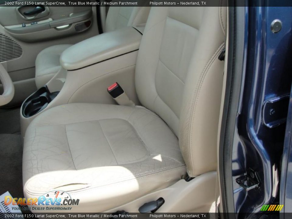 2002 Ford F150 Lariat SuperCrew True Blue Metallic / Medium Parchment Photo #33