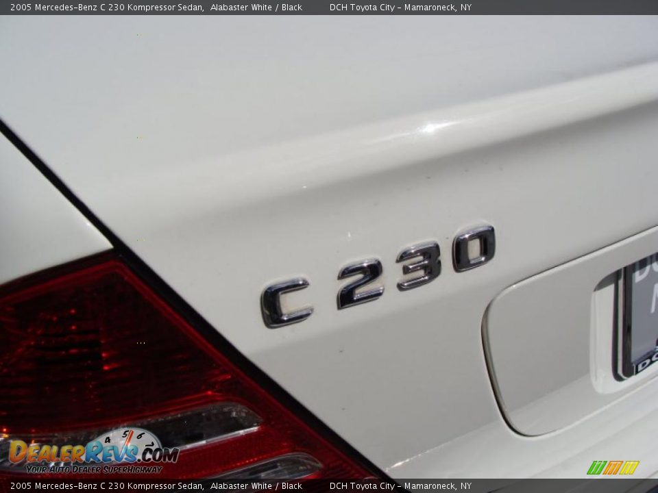 2005 Mercedes-Benz C 230 Kompressor Sedan Alabaster White / Black Photo #6