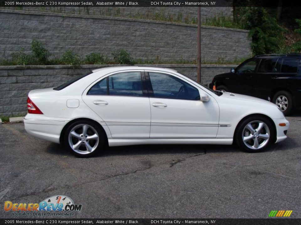 2005 Mercedes-Benz C 230 Kompressor Sedan Alabaster White / Black Photo #10