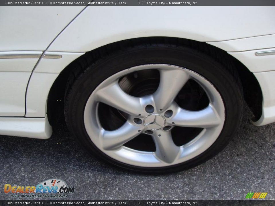 2005 Mercedes-Benz C 230 Kompressor Sedan Alabaster White / Black Photo #13