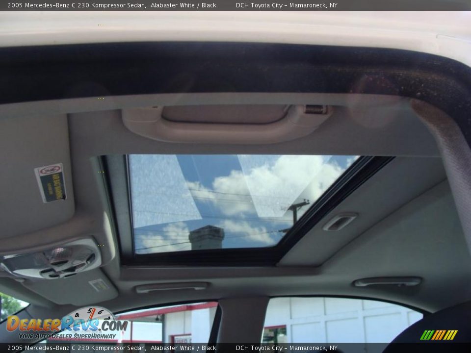 2005 Mercedes-Benz C 230 Kompressor Sedan Alabaster White / Black Photo #19