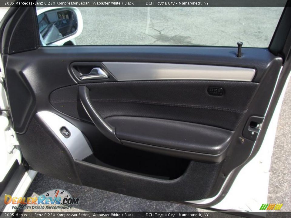 2005 Mercedes-Benz C 230 Kompressor Sedan Alabaster White / Black Photo #20