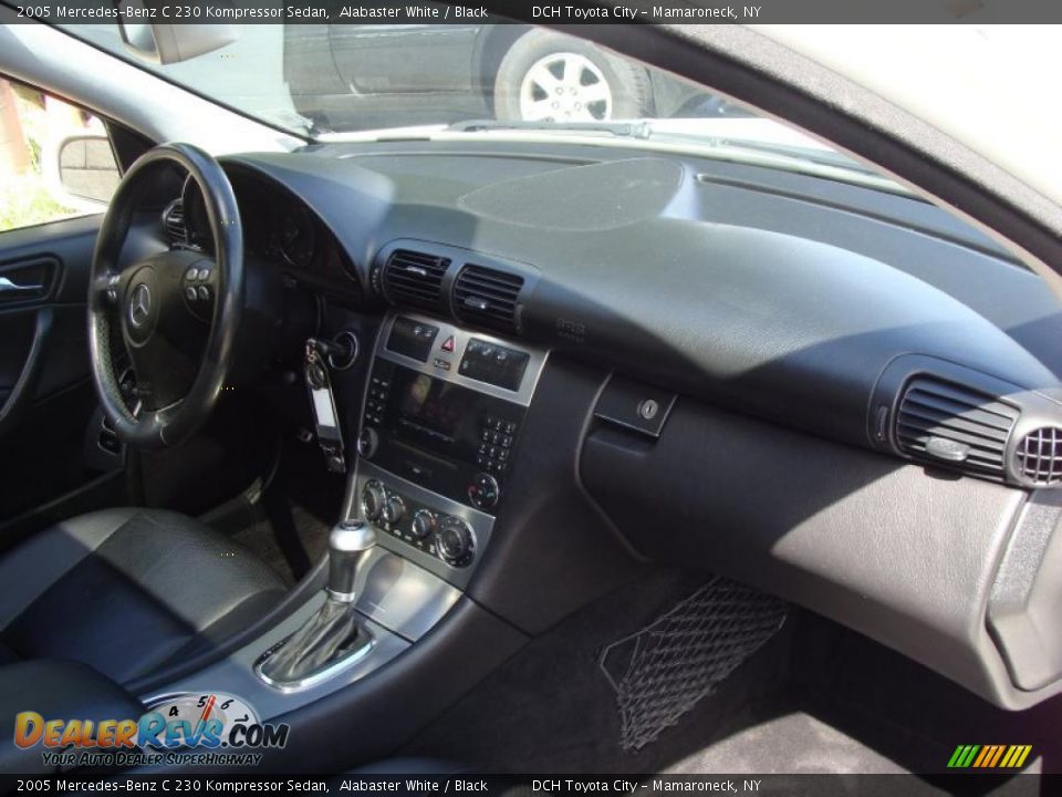 2005 Mercedes-Benz C 230 Kompressor Sedan Alabaster White / Black Photo #21