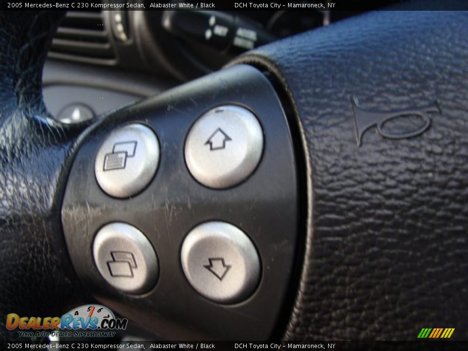 2005 Mercedes-Benz C 230 Kompressor Sedan Alabaster White / Black Photo #29