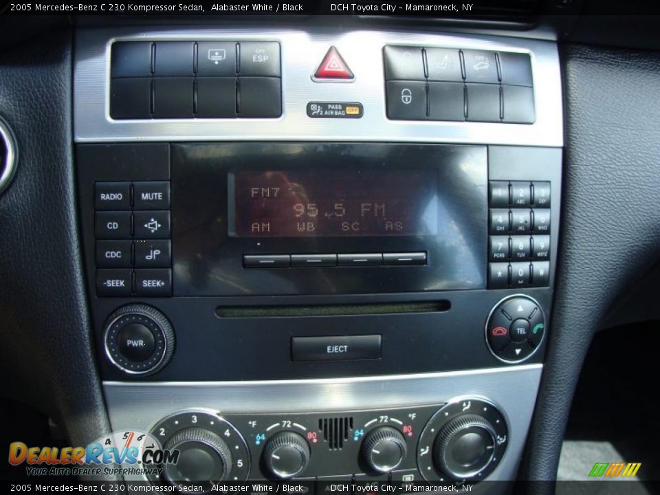 2005 Mercedes-Benz C 230 Kompressor Sedan Alabaster White / Black Photo #31