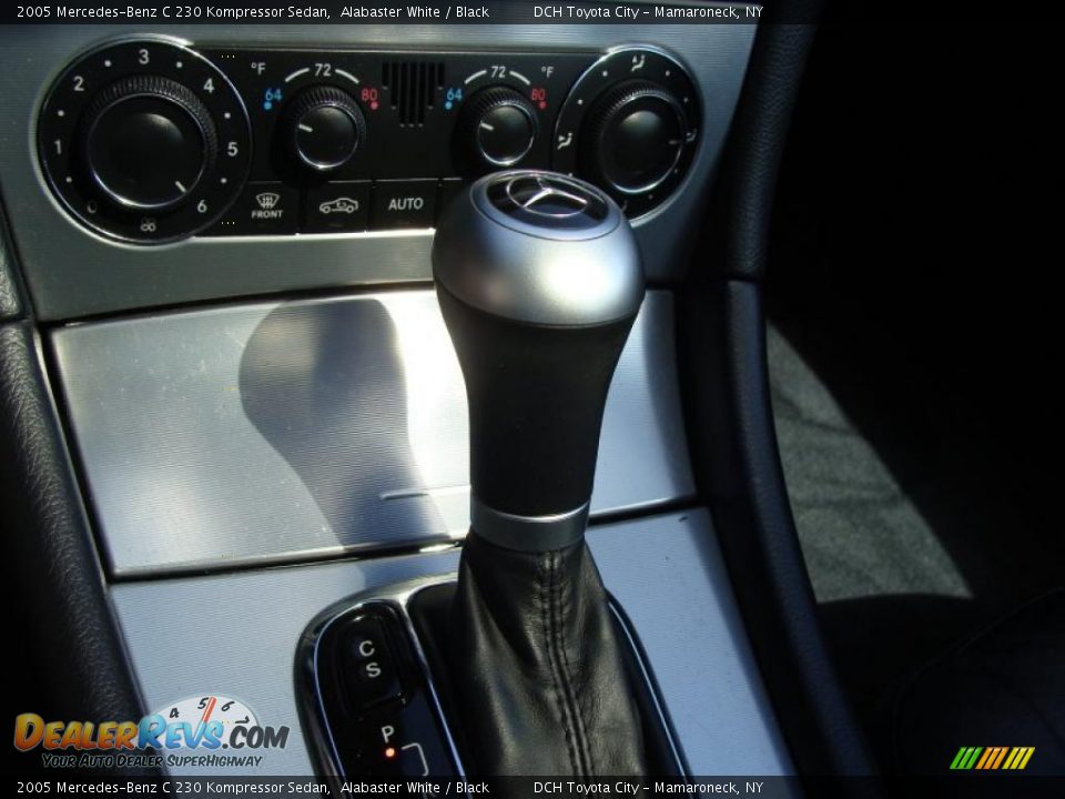 2005 Mercedes-Benz C 230 Kompressor Sedan Alabaster White / Black Photo #32