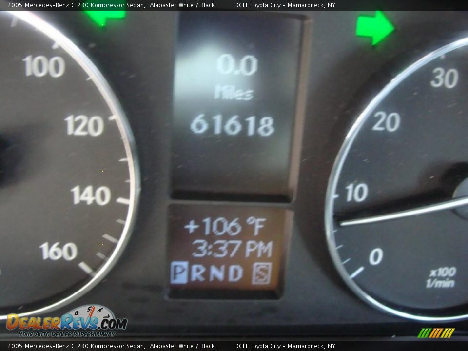 2005 Mercedes-Benz C 230 Kompressor Sedan Alabaster White / Black Photo #33