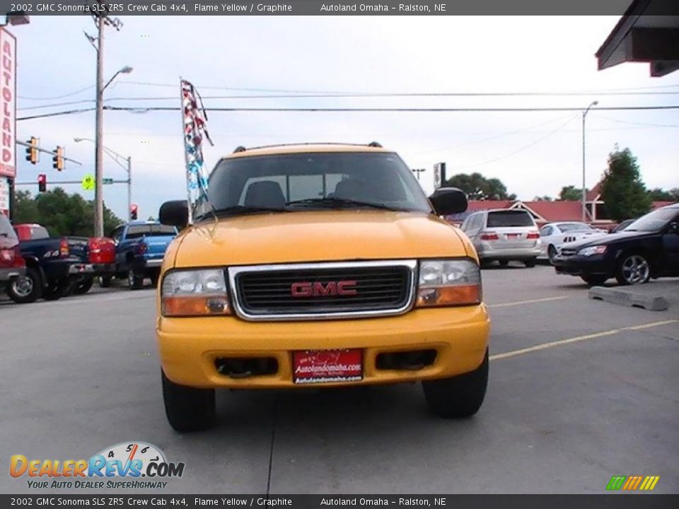 2002 GMC Sonoma SLS ZR5 Crew Cab 4x4 Flame Yellow / Graphite Photo #4