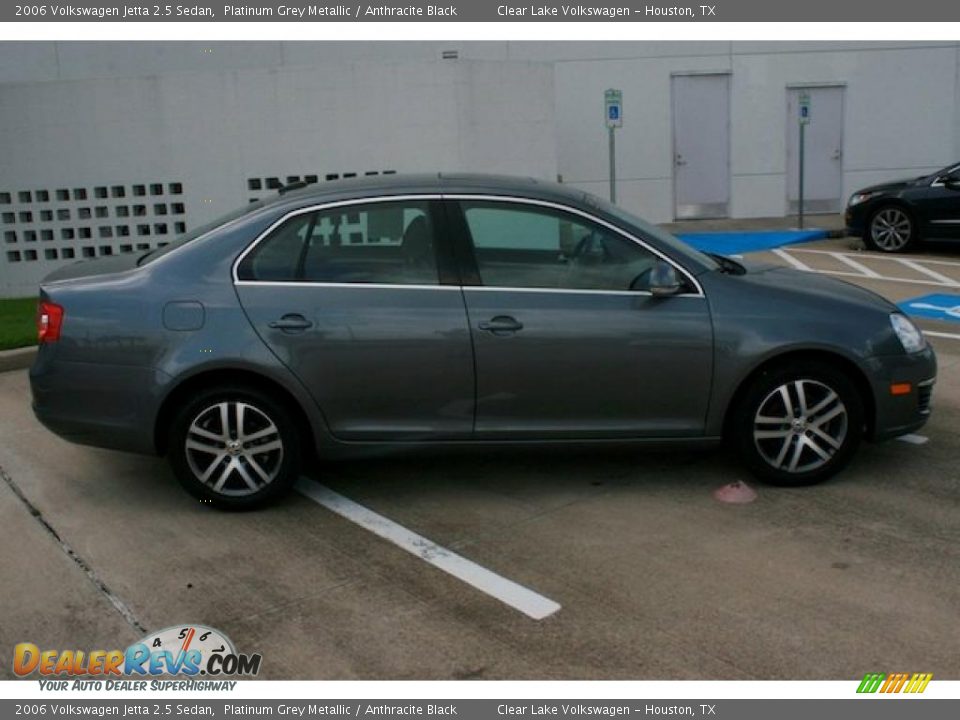 2006 Volkswagen Jetta 2.5 Sedan Platinum Grey Metallic / Anthracite Black Photo #4