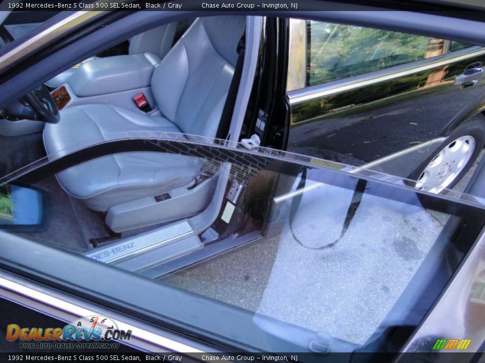 1992 Mercedes-Benz S Class 500 SEL Sedan Black / Gray Photo #14