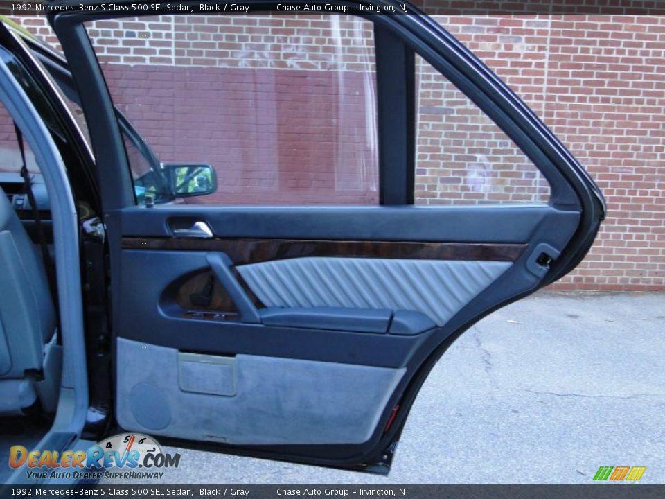 1992 Mercedes-Benz S Class 500 SEL Sedan Black / Gray Photo #17