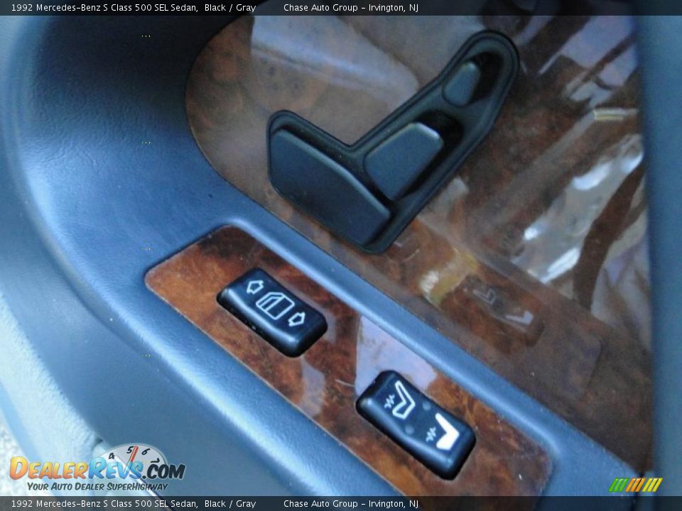 1992 Mercedes-Benz S Class 500 SEL Sedan Black / Gray Photo #24