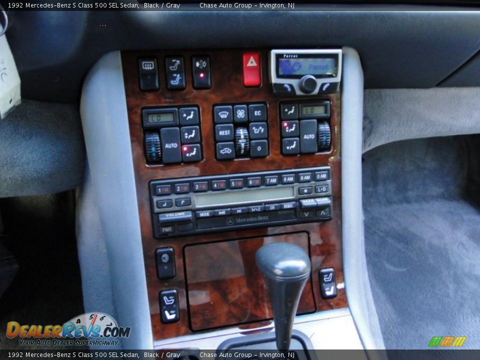 1992 Mercedes-Benz S Class 500 SEL Sedan Black / Gray Photo #32