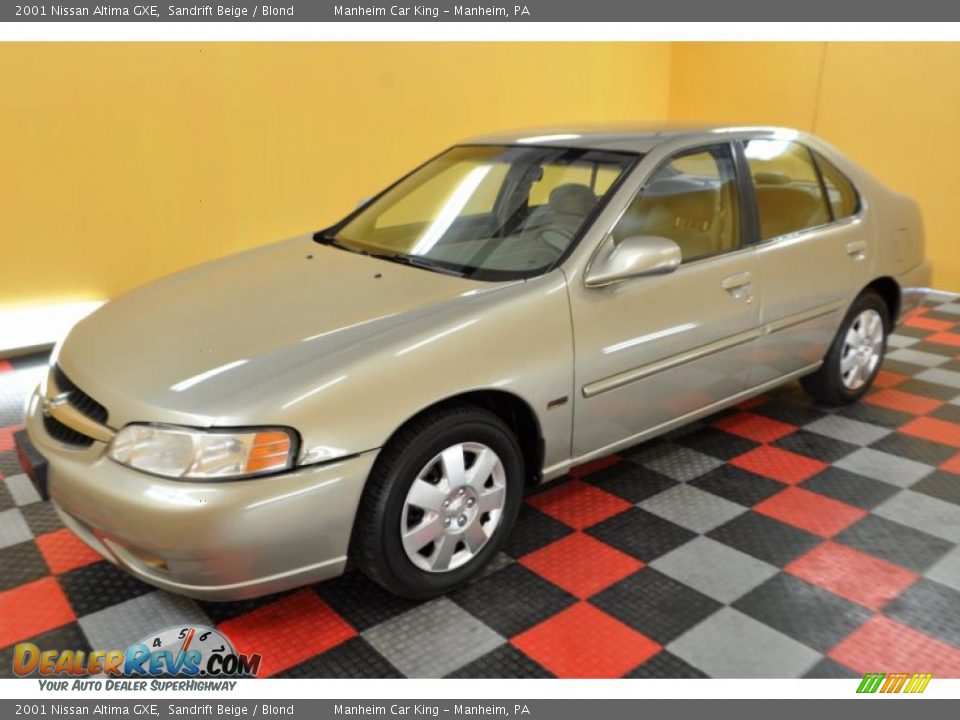 2001 Nissan Altima GXE Sandrift Beige / Blond Photo #3