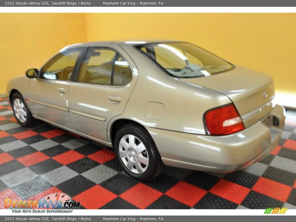 2001 Nissan Altima GXE Sandrift Beige / Blond Photo #4