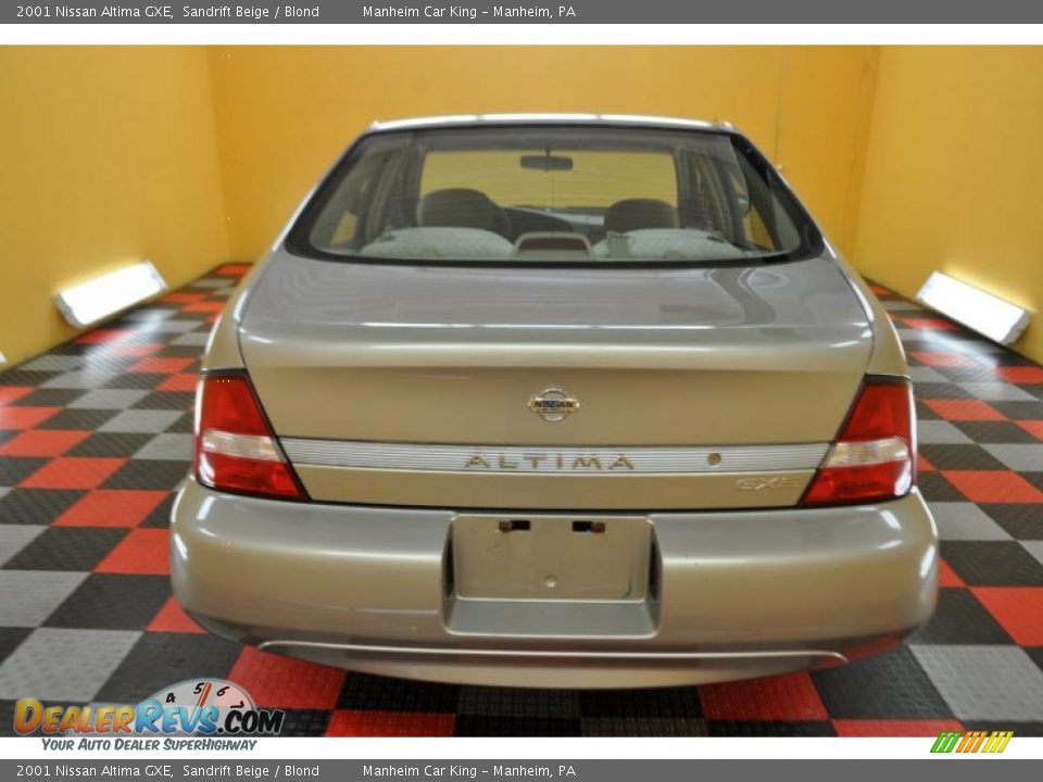 2001 Nissan Altima GXE Sandrift Beige / Blond Photo #5