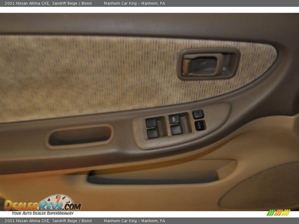 2001 Nissan Altima GXE Sandrift Beige / Blond Photo #11