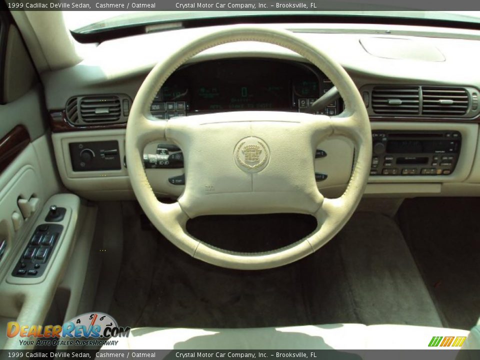 1999 Cadillac DeVille Sedan Cashmere / Oatmeal Photo #6