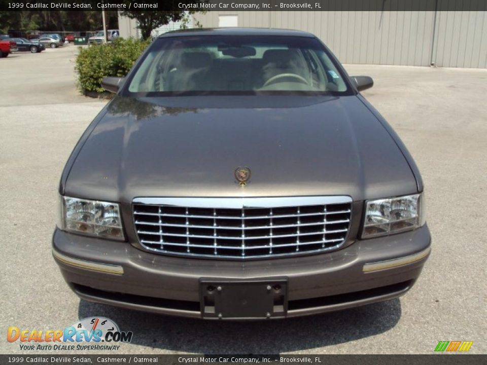 1999 Cadillac DeVille Sedan Cashmere / Oatmeal Photo #13