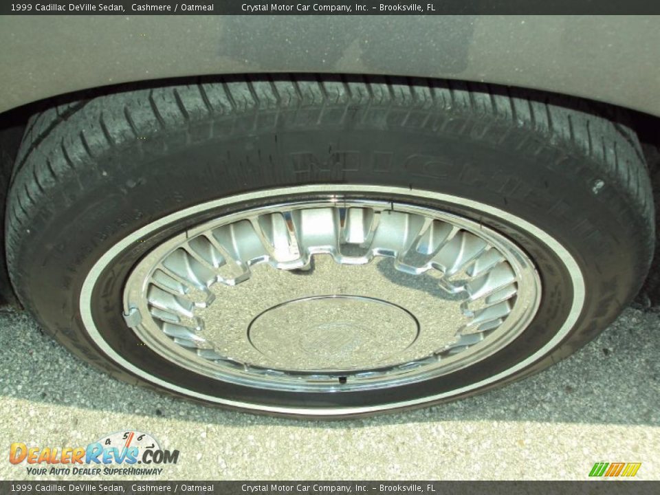1999 Cadillac DeVille Sedan Cashmere / Oatmeal Photo #14