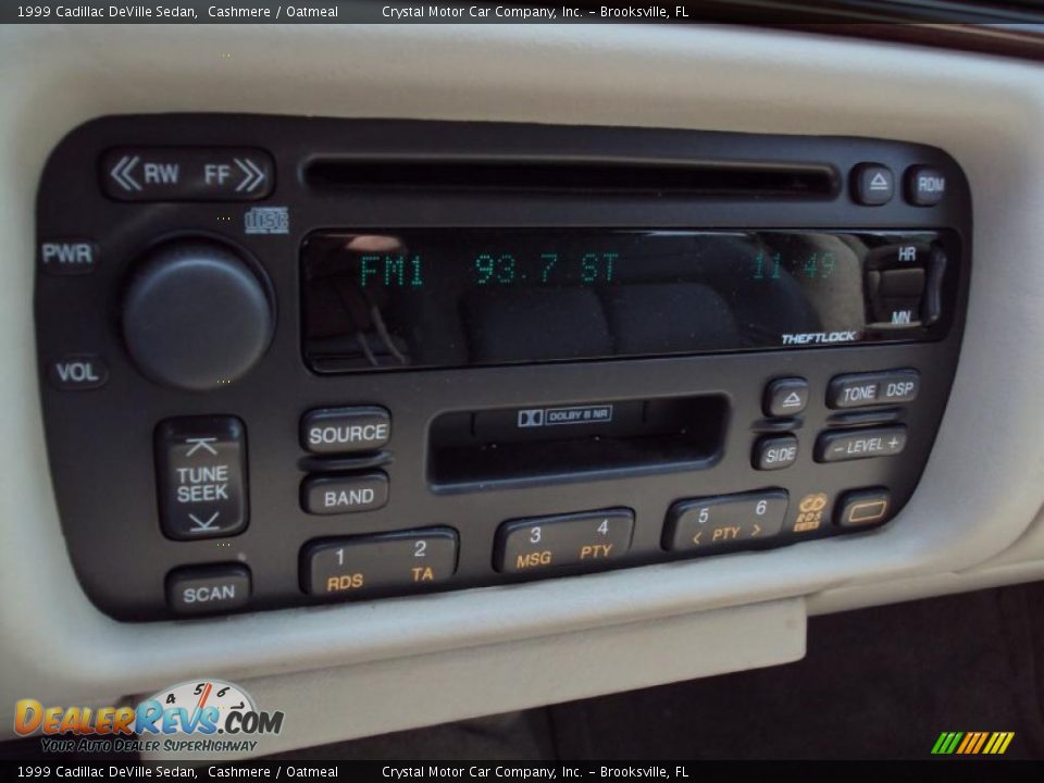 1999 Cadillac DeVille Sedan Cashmere / Oatmeal Photo #19
