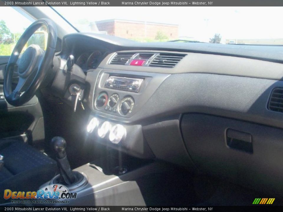 2003 Mitsubishi Lancer Evolution VIII Lightning Yellow / Black Photo #12